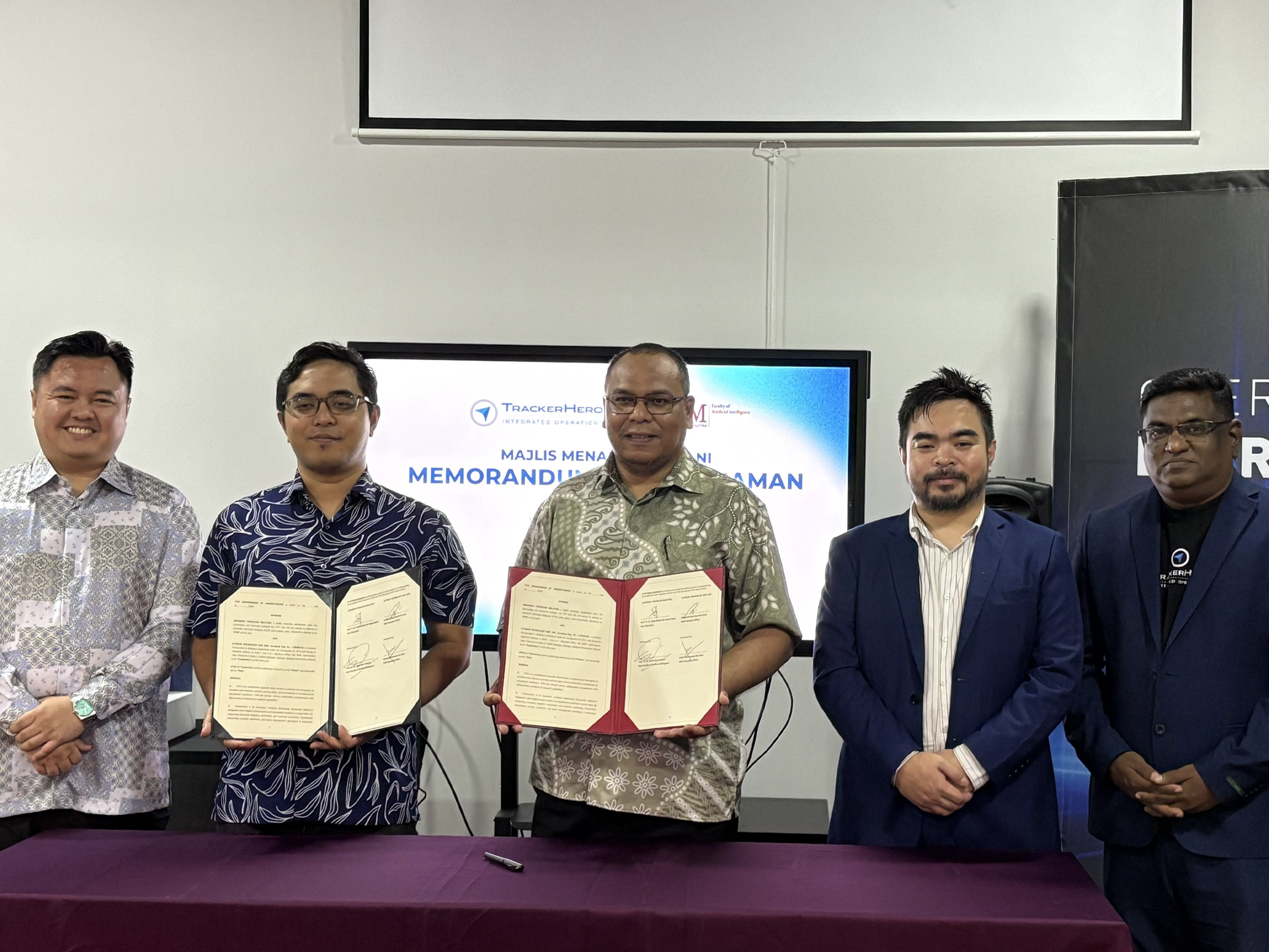 TrackerHero dan Fakulti AI UTM Meningkatkan Perkongsian MoU untuk Mendorong Inovasi Keselamatan Negara